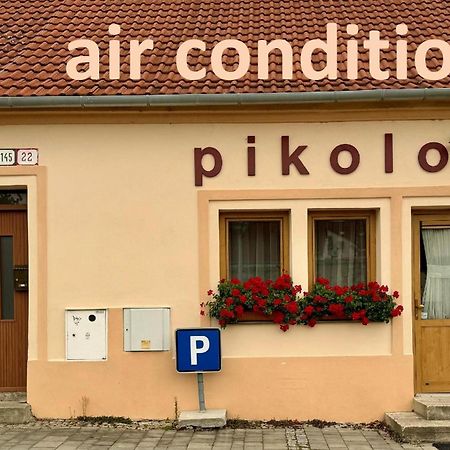 Pikolo - Izby Na Prenajom Hotel Nove Mesto nad Vahom Exterior photo