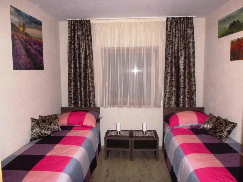 Pikolo - Izby Na Prenajom Hotel Nove Mesto nad Vahom Exterior photo