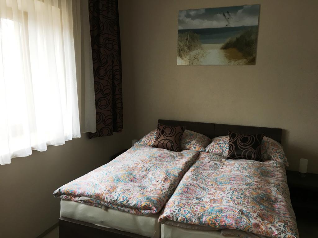Pikolo - Izby Na Prenajom Hotel Nove Mesto nad Vahom Exterior photo